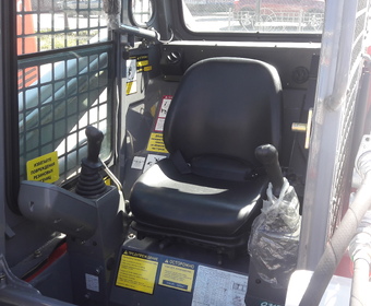 Погрузчик TAKEUCHI TL120 кабина оператора